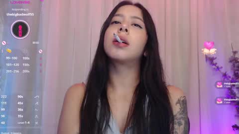 Snapshot of lilithwallkeer chatting on February 18, 6:26 am Maria online show from February 18, 6:26 am