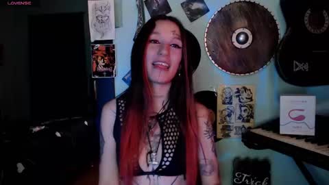 Snapshot of lilithword chatting on November 25, 8:42 pm Call me Lilith online show from November 25, 8:42 pm