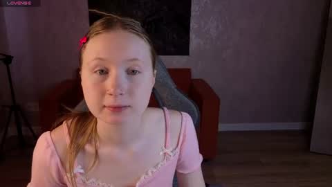 Snapshot of lilitiny chatting on June 27, 1:32 am Lili Tiny GMT2 3-10AM MonTueWedThuSat online show from June 27, 1:32 am