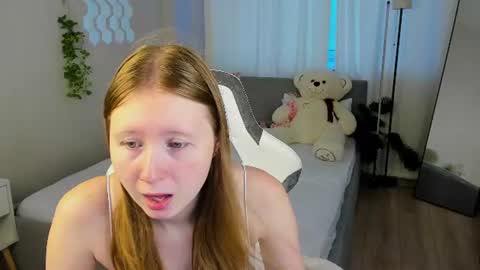 Snapshot of lilitiny chatting on August 6, 1:18 am Lili Tiny GMT2 3-10AM MonTueWedThuSat online show from August 6, 1:18 am