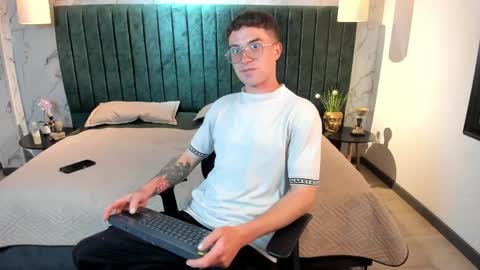 Lil James online show from April 27, 10:08 pm