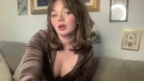 Snapshot of lill_daddysgirl chatting on November 25, 11:27 pm lilldaddysgirl online show from November 25, 11:27 pm