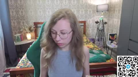 Snapshot of lill_mary chatting on May 8, 3:12 am Maria online show from May 8, 3:12 am