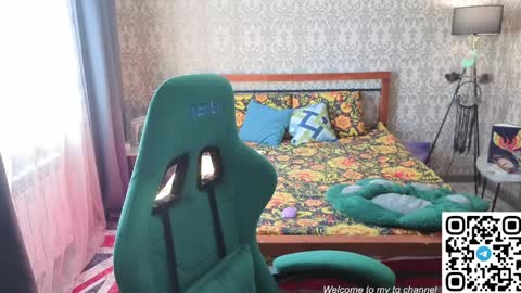 Snapshot of lill_mary chatting on May 15, 4:08 am Maria online show from May 15, 4:08 am