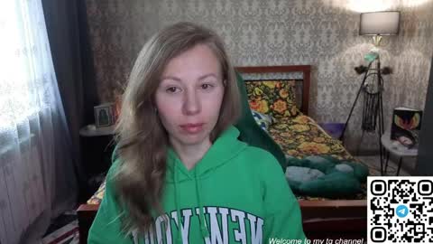Snapshot of lill_mary chatting on May 17, 3:48 am Maria online show from May 17, 3:48 am