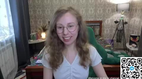Snapshot of lill_mary chatting on May 21, 2:07 am Maria online show from May 21, 2:07 am
