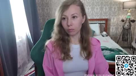 Snapshot of lill_mary chatting on May 26, 5:14 am Maria online show from May 26, 5:14 am