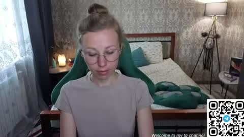 Snapshot of lill_mary chatting on June 11, 2:53 am Maria online show from June 11, 2:53 am