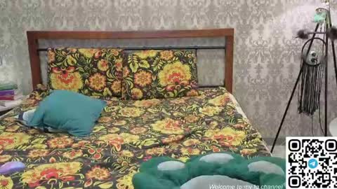 Snapshot of lill_mary chatting on June 25, 5:12 am Maria online show from June 25, 5:12 am