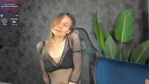 lillian_white1 online show from November 28, 12:46 am