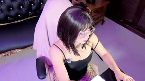 Snapshot of lillianderson chatting on May 13, 11:51 am lillianderson - Next stream start at 0700hs GTM-3 online show from May 13, 11:51 am