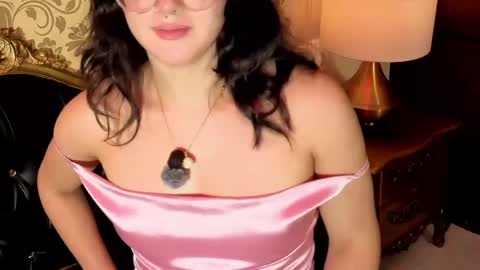 Snapshot of lillianderson chatting on June 3, 2:33 pm lillianderson - Next stream start at 0700hs GTM-3 online show from June 3, 2:33 pm