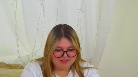 LillianHaig online show from March 13, 6:58 pm