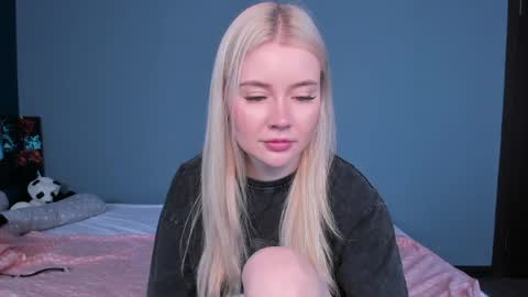 lillie_berry online show from May 30, 4:53 am