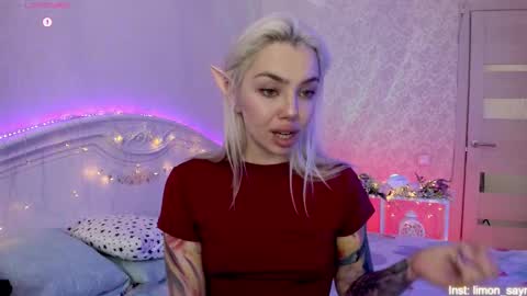 LilliMoore online show from November 9, 12:20 am