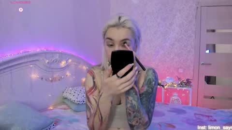 LilliMoore online show from November 9, 11:25 pm