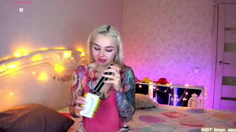 LilliMoore online show from February 27, 11:16 pm