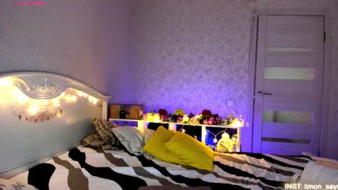 Snapshot of lillimooore chatting on July 14, 12:24 am LilliMoore online show from July 14, 12:24 am