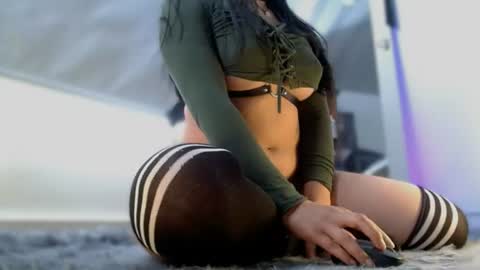 Snapshot of lillith_777 chatting on July 15, 3:28 pm lillith_777 online show from July 15, 3:28 pm