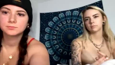 Snapshot of lillstephanie chatting on October 21, 4:13 am lillstephanie online show from October 21, 4:13 am