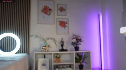 Snapshot of lilly_dollss chatting on May 17, 1:29 pm Sofia online show from May 17, 1:29 pm