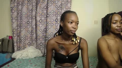 Snapshot of lilly_freak chatting on June 14, 2:30 pm Des online show from June 14, 2:30 pm
