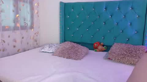 Snapshot of lilly_peach22 chatting on August 1, 4:56 am Lilly Peach online show from August 1, 4:56 am