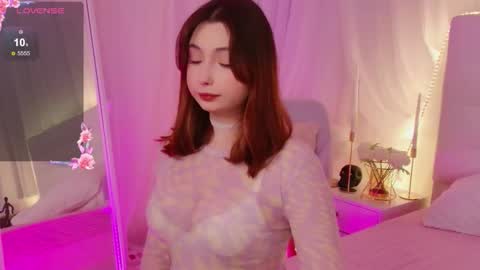 lilly_royse online show from November 23, 6:24 am