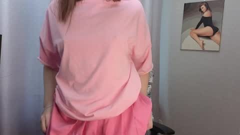 Snapshot of lillyfan_x chatting on May 11, 4:07 am LillyFan X online show from May 11, 4:07 am