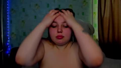 lillyhaigh online show from May 5, 12:24 pm