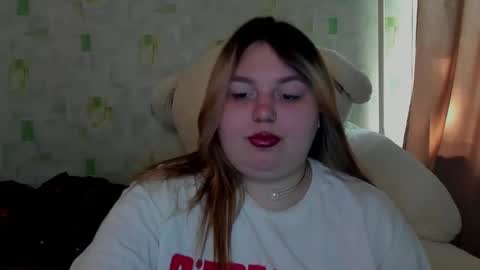 lillyhaigh online show from May 23, 6:07 am