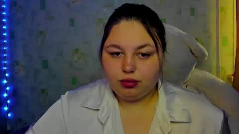 lillyhaigh online show from May 31, 11:50 am