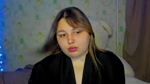 lillyhaigh online show from June 4, 6:14 pm