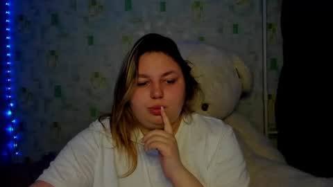 lillyhaigh online show from June 11, 7:45 pm