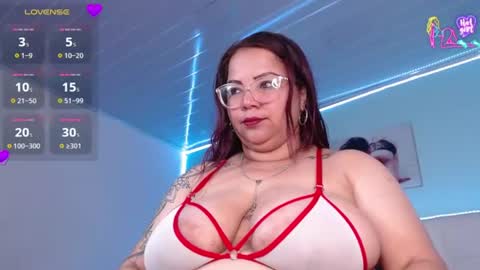 Snapshot of lillytitsxxx chatting on June 9, 1:56 pm Lilly online show from June 9, 1:56 pm