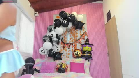 lillyy16 online show from October 21, 11:00 am