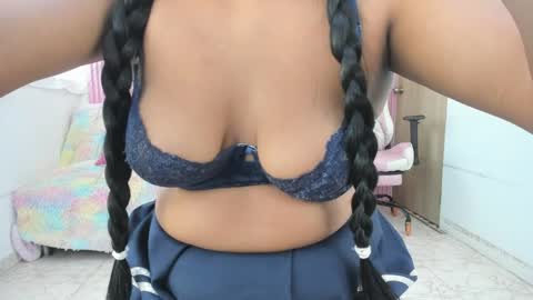 lillyy16 online show from April 25, 1:41 pm