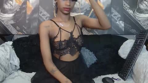 lilmissbaddiexxx online show from April 28, 4:06 am