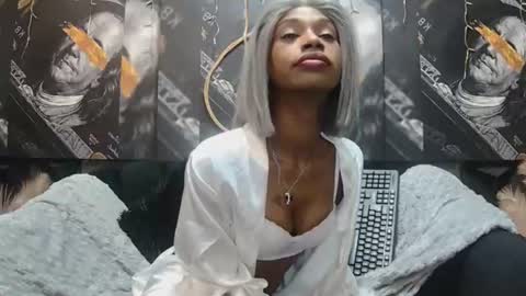 Snapshot of lilmissbaddiexxx chatting on June 27, 7:41 pm lilmissbaddiexxx online show from June 27, 7:41 pm