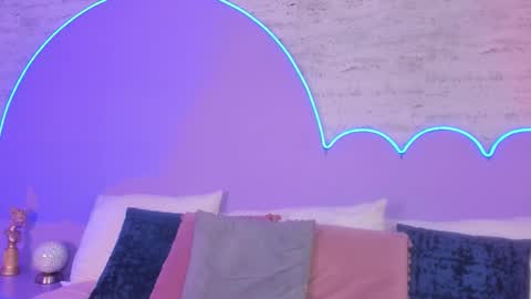 Snapshot of lilou_albrecht chatting on September 13, 12:05 pm Lilou online show from September 13, 12:05 pm