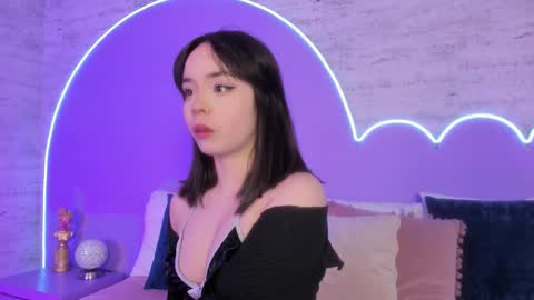 Lilou online show from November 28, 12:41 pm