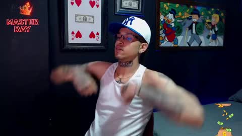 Snapshot of lilray99 chatting on May 28, 1:03 am ONLYFANS online show from May 28, 1:03 am
