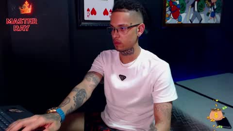 Snapshot of lilray99 chatting on May 29, 8:23 am ONLYFANS online show from May 29, 8:23 am