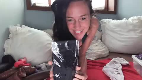 Snapshot of lilrosiedoll chatting on June 27, 4:23 pm Lilrosiedoll online show from June 27, 4:23 pm