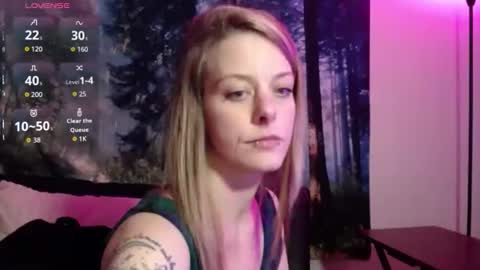 Snapshot of lilsirenluna chatting on May 25, 4:07 am Luna online show from May 25, 4:07 am