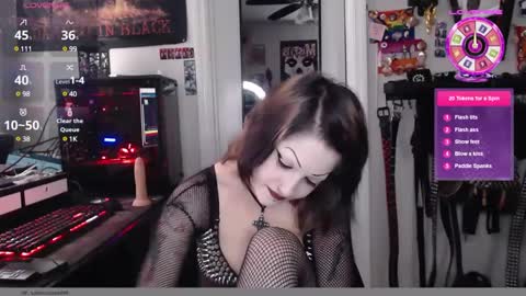 Snapshot of lilsuccubus666 chatting on January 24, 7:28 pm Jinx Pierrot online show from January 24, 7:28 pm