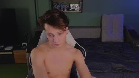 Snapshot of lilteddyboy chatting on January 18, 8:45 pm lilteddyboy online show from January 18, 8:45 pm