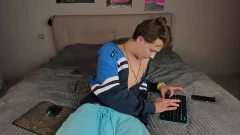 Snapshot of lilteddyboy chatting on June 13, 6:39 pm lilteddyboy online show from June 13, 6:39 pm