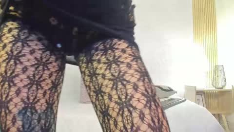 Snapshot of liltrixxxy chatting on May 31, 9:05 pm Trixxxy online show from May 31, 9:05 pm