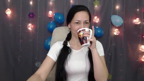 lilugrants online show from January 9, 10:31 pm